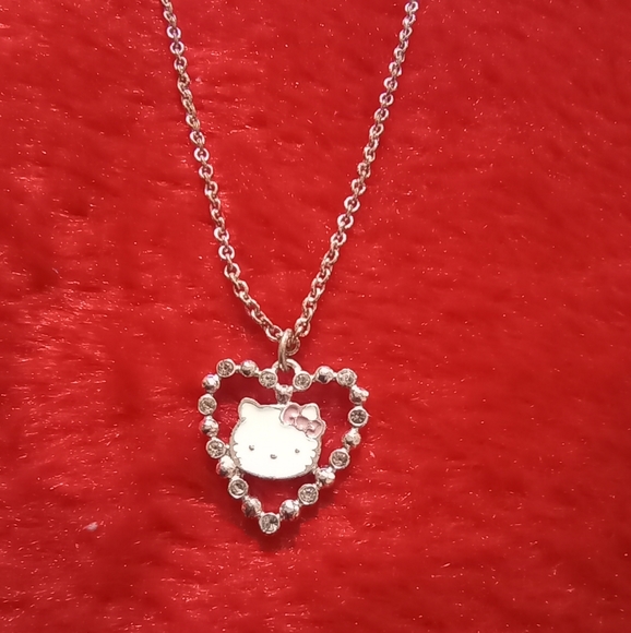 Hello Kitty Necklace - Picture 3 of 4